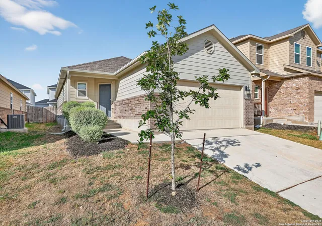 Photo 2 of Single family home for sale at 3921 Asher Alley, Saint Hedwig, TX 78152 | MLS# 1910093 | Listing updated on 2026-02-16