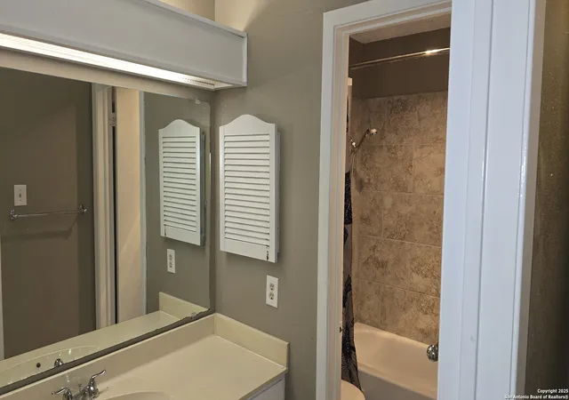 Photo 4 of Sale Pending at 4618 Misty Run, San Antonio, TX 78217 | MLS# 1910116 | Listing updated on 2025-10-28