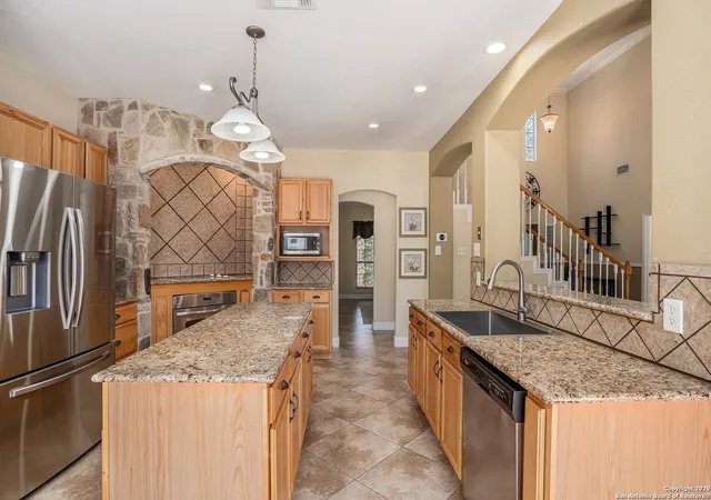 Photo 4 of Sale Pending at 3426 Columbia, Cibolo, TX 78108 | MLS# 1910189 | Listing updated on 2025-12-12