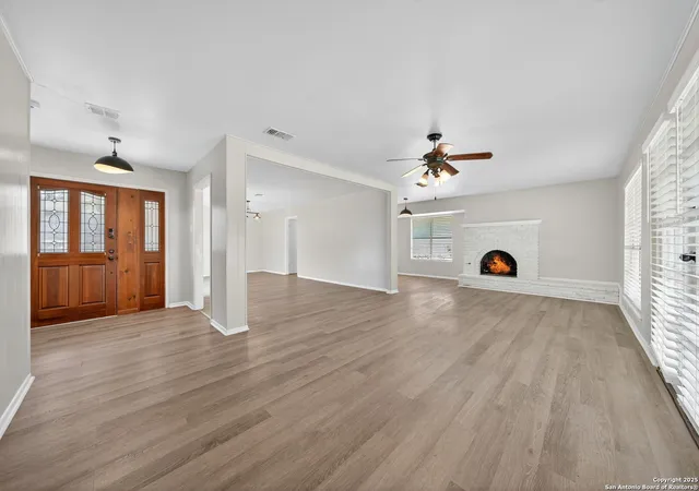 Photo 3 of Sale Pending at 3151 Missile Dr, San Antonio, TX 78217 | MLS# 1910206 | Listing updated on 2025-10-17