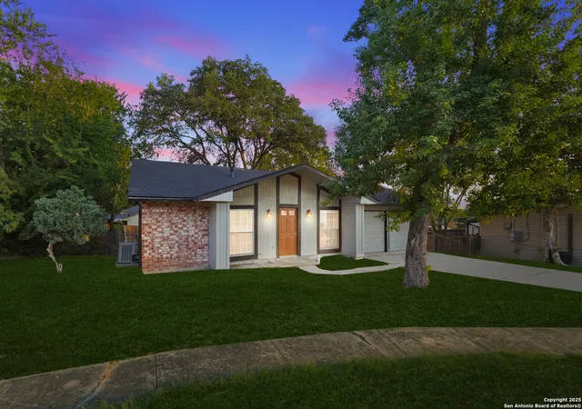 Photo 2 of Single family home for sale at 7809 Hollow Oak, Live Oak, TX 78233 | MLS# 1910262 | Listing updated on 2026-01-29