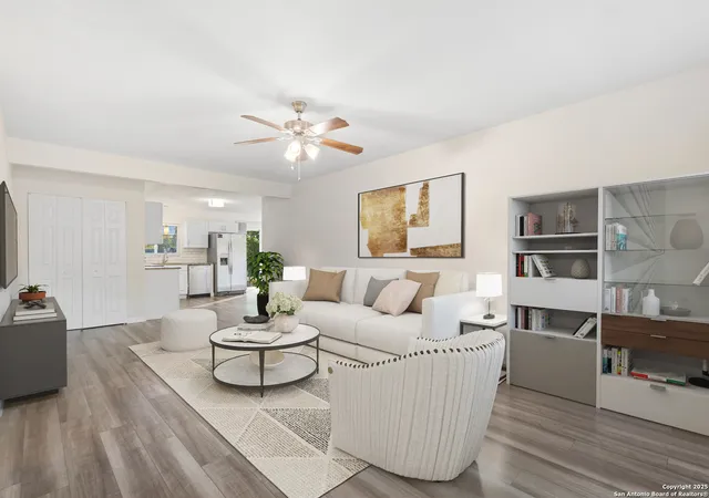Photo 4 of Single family home for sale at 7809 Hollow Oak, Live Oak, TX 78233 | MLS# 1910262 | Listing updated on 2026-01-29