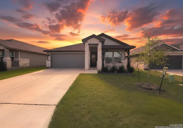 Photo 4 of Single family home for sale at 29319 Frontier Way, San Antonio, TX 78260 | MLS# 1910288 | Listing updated on 2025-10-05