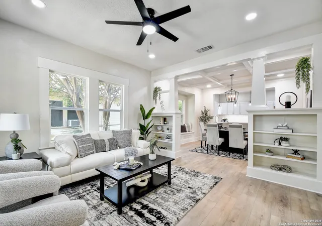 Photo 1 of Sale Pending at 211 Porter, San Antonio, TX 78210 | MLS# 1910291 | Listing updated on 2025-11-29