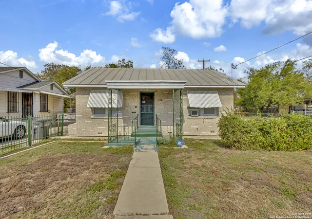 1st image of 2055 E Crockett St, San Antonio, TX 78202 | MLS# 1910312