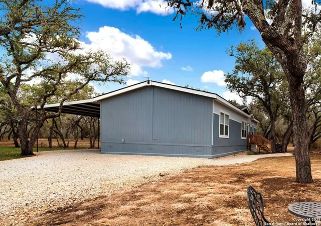 3rd image of 914 Swallows Ln, Seguin, TX 78155 | MLS# 1910339