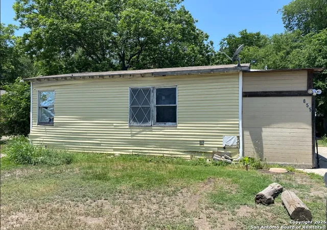Photo 1 of Sale Pending at 855 Cavalier, San Antonio, TX 78225 | MLS# 1910341 | Listing updated on 2025-12-05