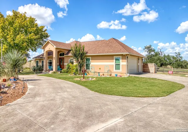 3rd image of 212 Antler Circle, Bandera, TX 78003 | MLS# 1910353