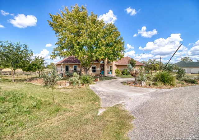 4th image of 212 Antler Circle, Bandera, TX 78003 | MLS# 1910353