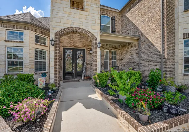 Photo 2 of Sale Pending at 260 Lawrence, Castroville, TX 78009 | MLS# 1910355 | Listing updated on 2025-10-14