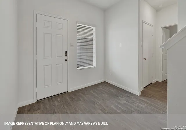 3rd image of 216 Las Lomas, San Marcos, TX 78666 | MLS# 1910360