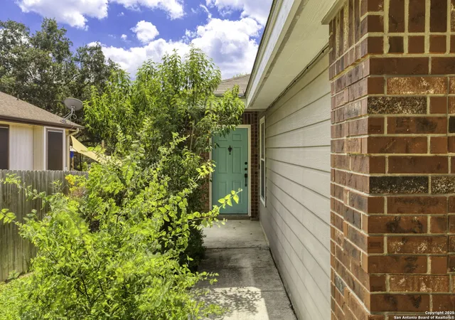 Photo 3 of Single family home for sale at 8342 Shooting Quail, San Antonio, TX 78250 | MLS# 1910387 | Listing updated on 2025-10-07