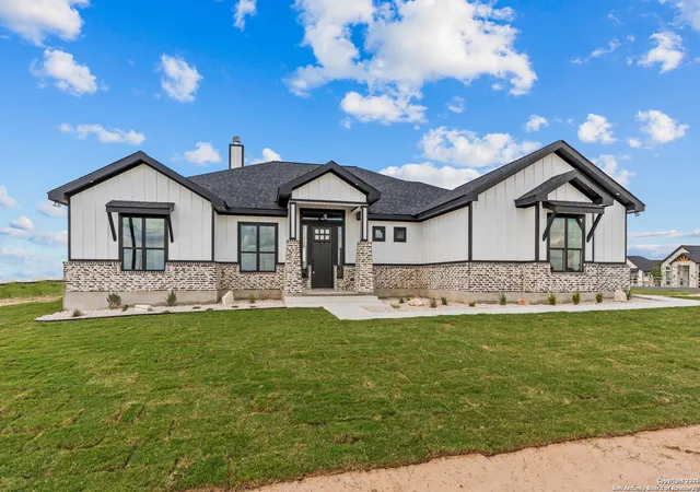 2nd image of 158 Estates, La Vernia, TX 78121 | MLS# 1910397