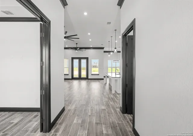 Photo 4 of Single family home for sale at 158 Estates, La Vernia, TX 78121 | MLS# 1910397 | Listing updated on 2025-10-26