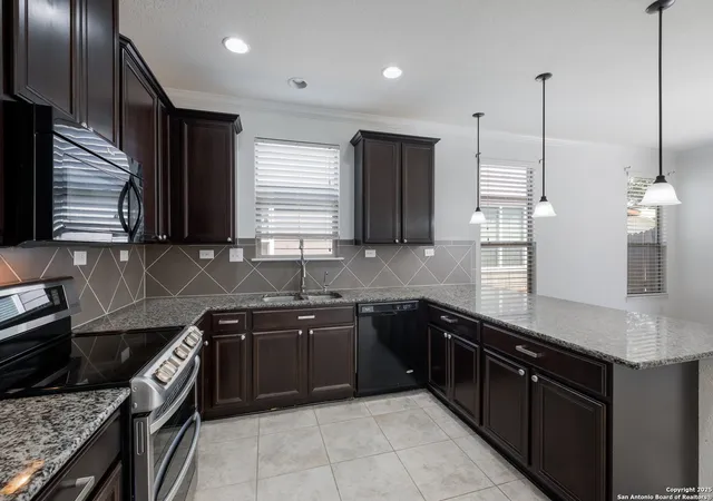 Photo 3 of Sale Pending at 8938 Victoria Lake, San Antonio, TX 78224 | MLS# 1910414 | Listing updated on 2026-03-12