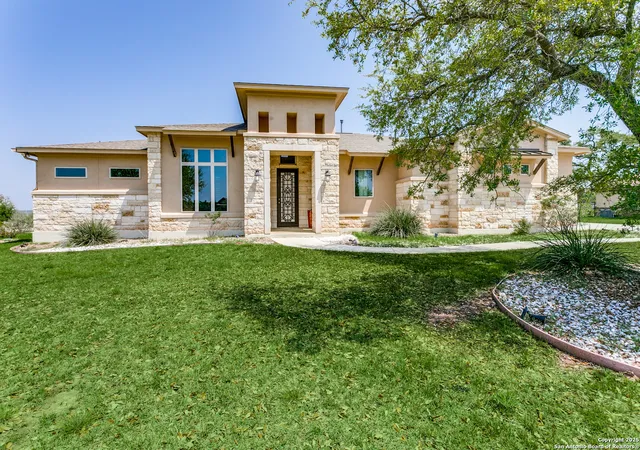 Photo 1 of Sale Pending at 1009 Stradina, New Braunfels, TX 78132 | MLS# 1910447 | Listing updated on 2025-10-11