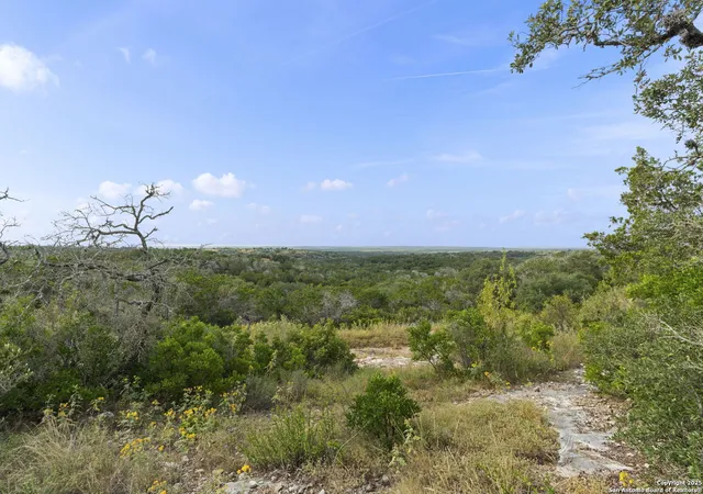 Photo 3 of House for sale at 676 County Road 243, Hondo, TX 78861 | MLS# 1910462 | Listing updated on 2026-04-28