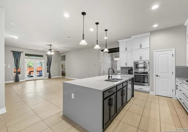 Photo 4 of Sale Pending at 8823 Whisper Gate, Boerne, TX 78015 | MLS# 1910502 | Listing updated on 2026-01-08