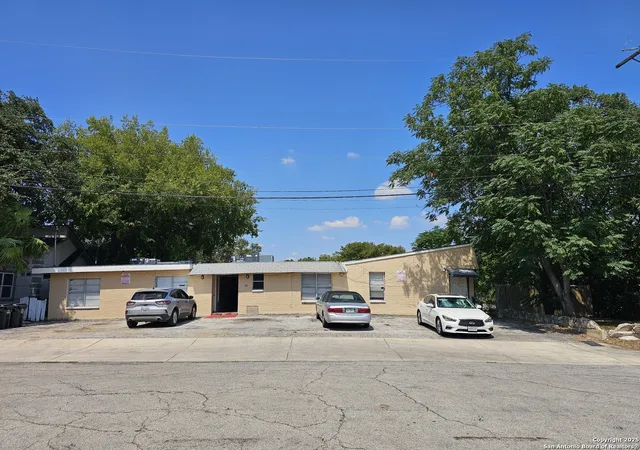 Photo 2 of Multi family home for sale at 153 E Baylor, San Antonio, TX 78204 | MLS# 1910518 | Listing updated on 2025-10-23