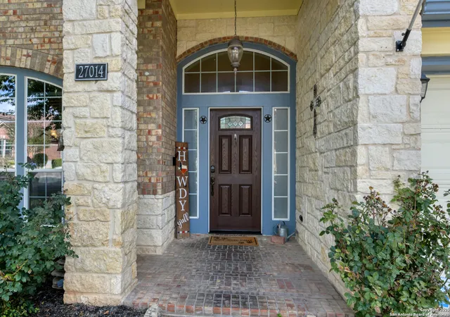 Photo 3 of Sale Pending at 27014 Trinity Bnd, San Antonio, TX 78261 | MLS# 1910564 | Listing updated on 2026-03-29