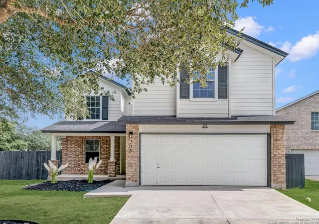 Homes for sale in Cibolo, TX | 105 Woodstone Pt, Cibolo, TX 78108 | MLS# 1910591