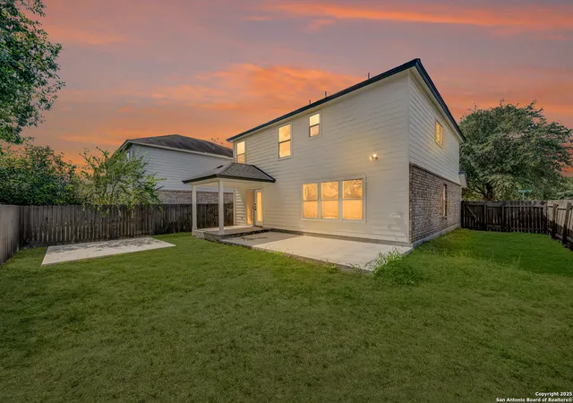 5th image of 105 Woodstone Pt, Cibolo, TX 78108 | MLS# 1910591