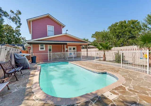 Photo 3 of Single family home for sale at 1247 W Mally Blvd, San Antonio, TX 78224 | MLS# 1910616 | Listing updated on 2025-12-09