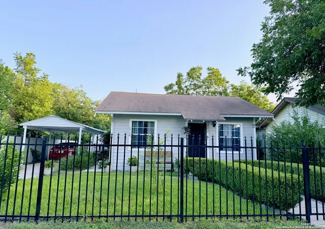 3rd image of 1718 Santa Barbara, San Antonio, TX 78201 | MLS# 1910644