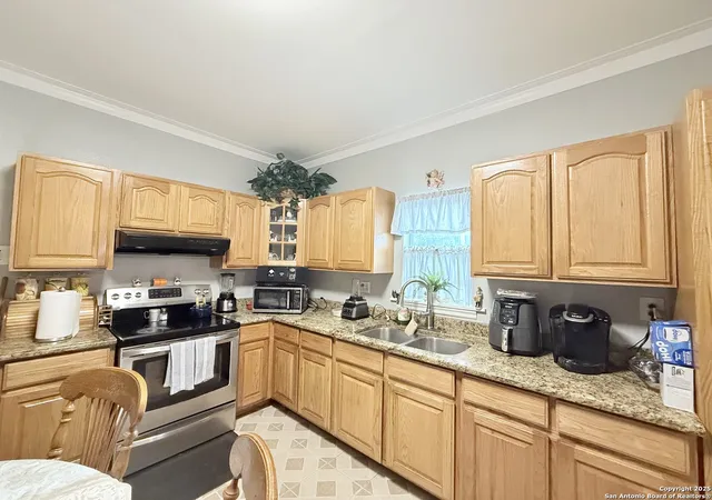 5th image of 1718 Santa Barbara, San Antonio, TX 78201 | MLS# 1910644