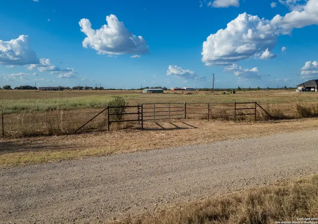 2nd image of 1580 County Road 132, Floresville, TX 78114 | MLS# 1910647