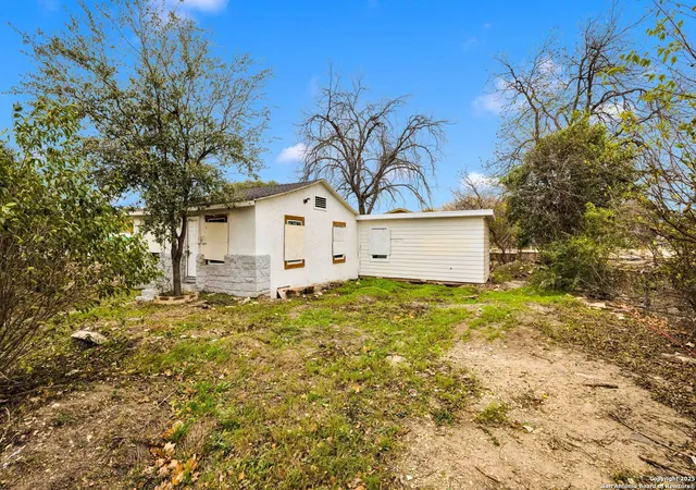 Photo 2 of Single family home for sale at 2010 Burnet St, San Antonio, TX 78202 | MLS# 1910648 | Listing updated on 2026-01-10