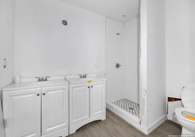 Photo 3 of Single family home for sale at 2010 Burnet St, San Antonio, TX 78202 | MLS# 1910648 | Listing updated on 2026-01-10