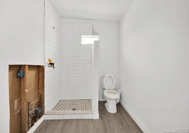 Photo 4 of Single family home for sale at 2010 Burnet St, San Antonio, TX 78202 | MLS# 1910648 | Listing updated on 2026-01-10