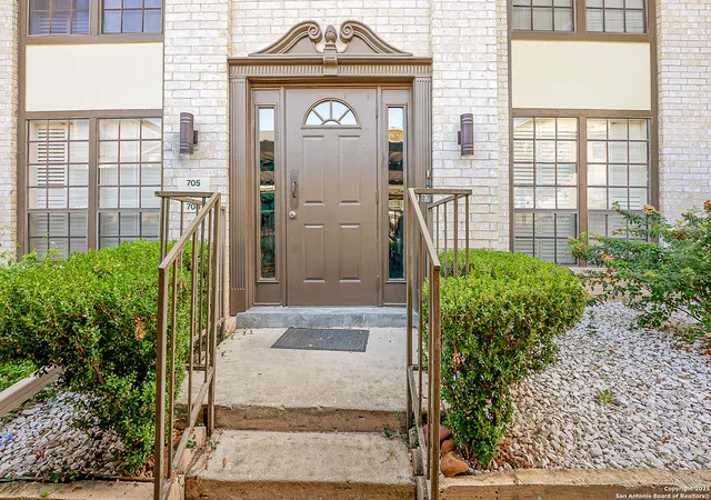 Photo 3 of Sale Pending at 165 Rampart #706, San Antonio, TX 78216 | MLS# 1910649 | Listing updated on 2026-03-16