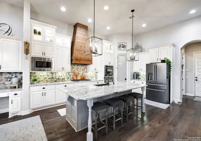 Photo 4 of Sale Pending at 1903 Estin Xing, San Antonio, TX 78260 | MLS# 1910672 | Listing updated on 2025-10-07