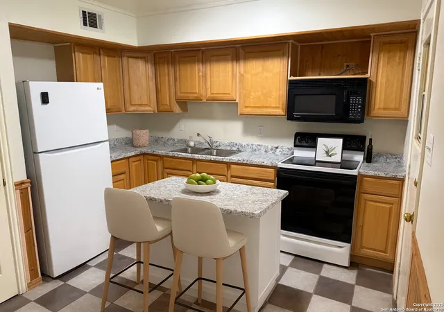 Photo 2 of Sale Pending at 27717 Bonn Mountain, San Antonio, TX 78260 | MLS# 1910678 | Listing updated on 2026-01-15