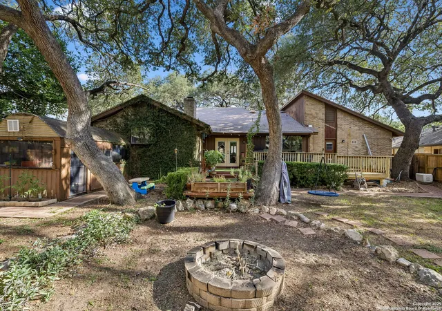 Photo 3 of Sale Pending at 3010 Low Oak St, San Antonio, TX 78232 | MLS# 1910682 | Listing updated on 2025-10-30