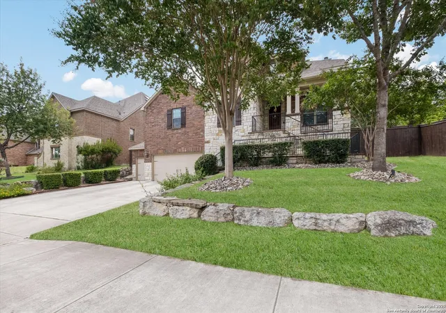 Photo 3 of Sale Pending at 7418 Stonewall Hl, San Antonio, TX 78256 | MLS# 1910688 | Listing updated on 2025-10-20