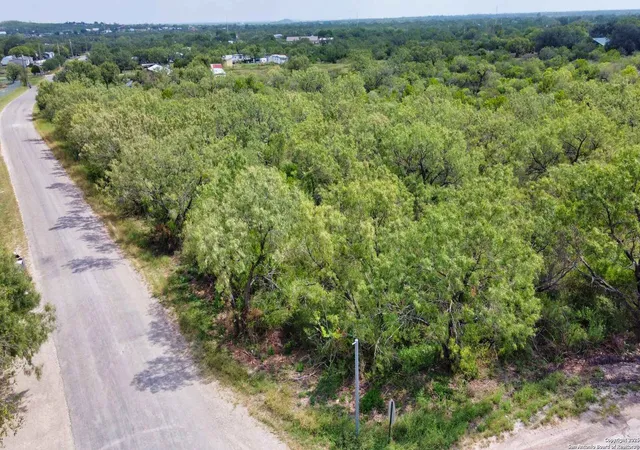 21st image of Tbd W Windmill, Uvalde, TX 78801 | MLS# 1910708