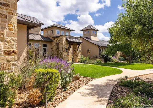 Photo 3 of Sale Pending at 210 Rio Cordillera, Boerne, TX 78006 | MLS# 1910805 | Listing updated on 2026-02-13