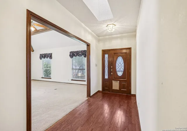 Photo 3 of Sale Pending at 10134 Jandre Pl, San Antonio, TX 78213 | MLS# 1910812 | Listing updated on 2025-10-28