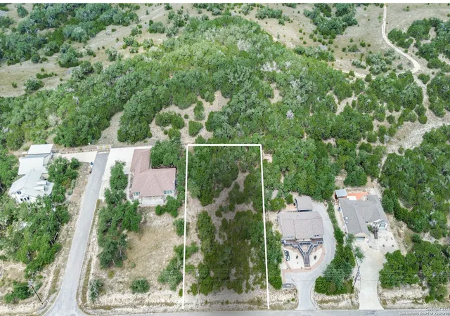 Photo 1 of Single family home for sale at 1066 Primrose Path, Canyon Lake, TX 78133 | MLS# 1910851 | Listing updated on 2026-06-24