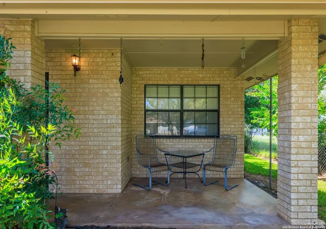Photo 3 of Sale Pending at 101 Broadmoor, Fredericksburg, TX 78624 | MLS# 1910874 | Listing updated on 2025-09-29