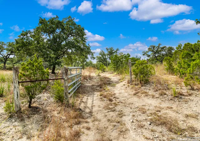 5th image of 25722 Eden Point, Boerne, TX 78006 | MLS# 1910906