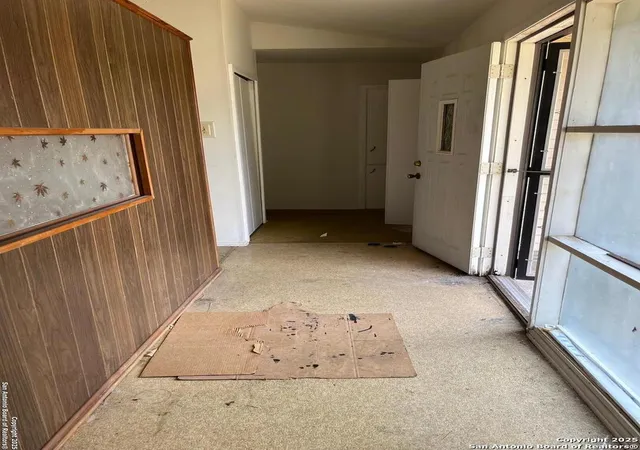 Photo 3 of Sale Pending at 3015 Tawny Oak, San Antonio, TX 78230 | MLS# 1910917 | Listing updated on 2025-09-26
