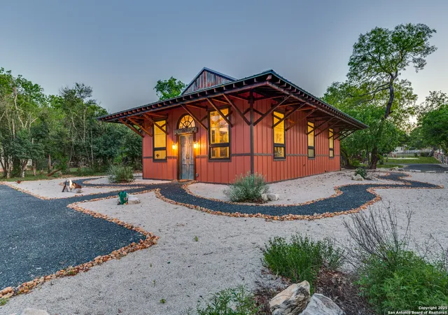 2nd image of 615 15th, Bandera, TX 78003 | MLS# 1910935
