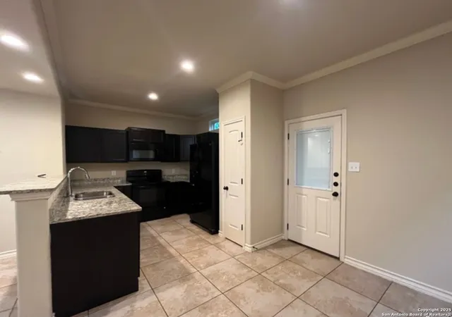 Photo 4 of House for sale at 6950 Lakeview, San Antonio, TX 78244 | MLS# 1910946 | Listing updated on 2025-12-30