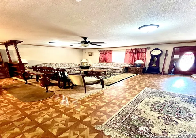 Photo 4 of Single family home for sale at 635 Kendalia, San Antonio, TX 78221 | MLS# 1910965 | Listing updated on 2026-01-25