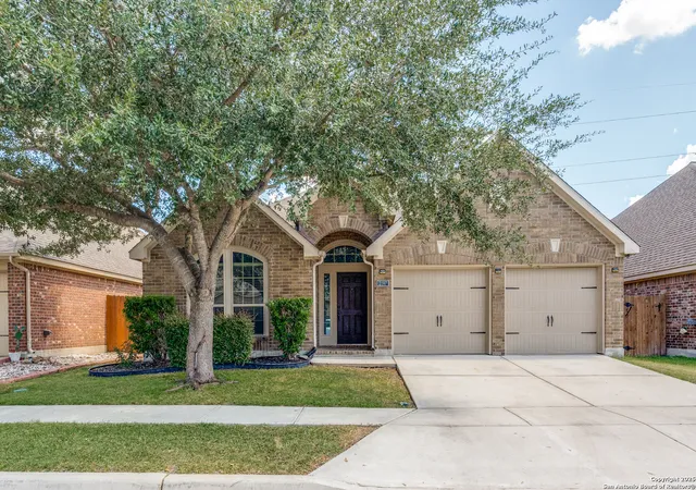 Photo 2 of Single family home for sale at 2197 Range Rd, Seguin, TX 78155 | MLS# 1910976 | Listing updated on 2025-11-18