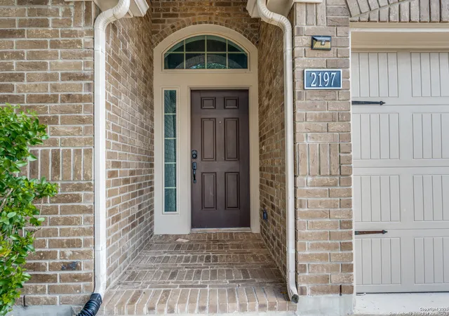 Photo 3 of Single family home for sale at 2197 Range Rd, Seguin, TX 78155 | MLS# 1910976 | Listing updated on 2025-11-18